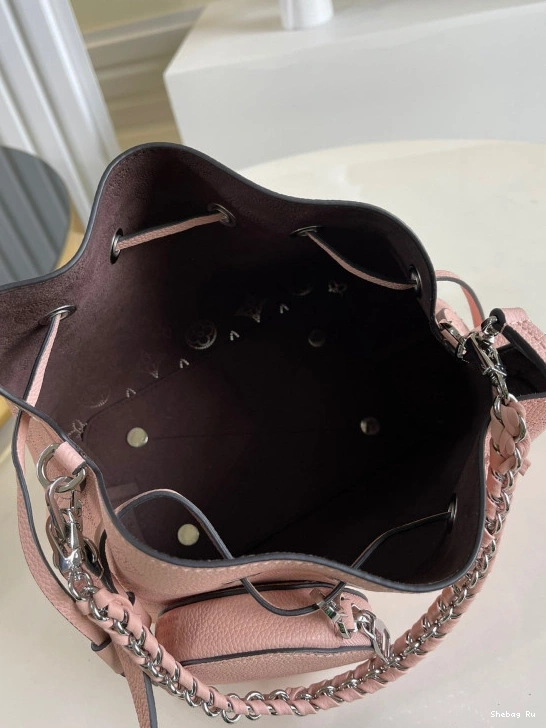 LOUIS VUITTON BELLA 0824